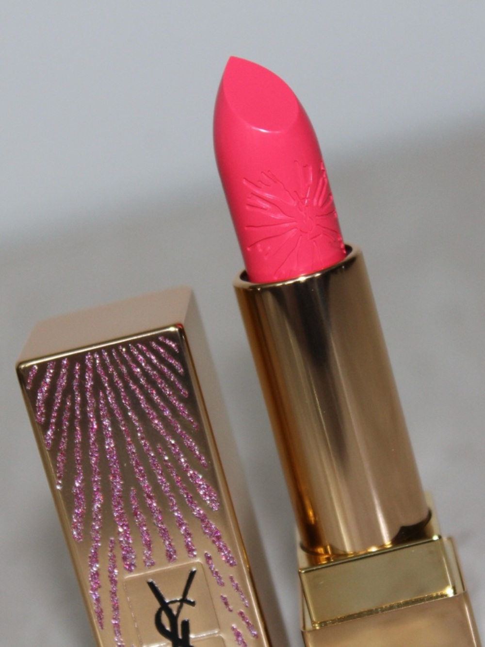 YSL 52 ‘Rouge Rose’ Rouge Pur Couture Dazzling Lights Edition Lipstick (NWOB) - Picture 5 of 16